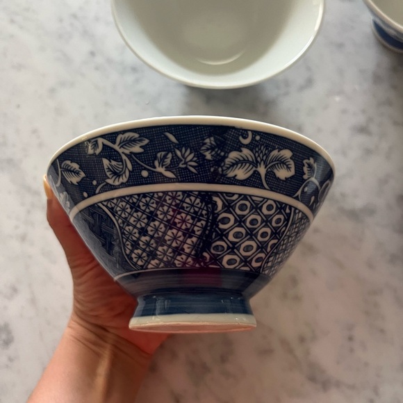 Set of 4 Japanese Rice Bowls - Picture 3 of 10